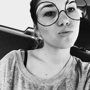 Meet your Posher, Anissa